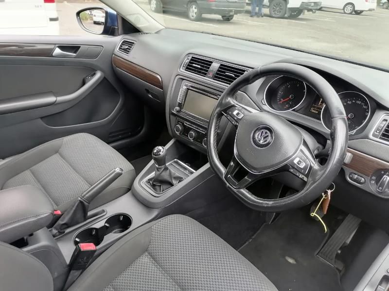 Volkswagen Jetta • 2015 • 165,000 km 1