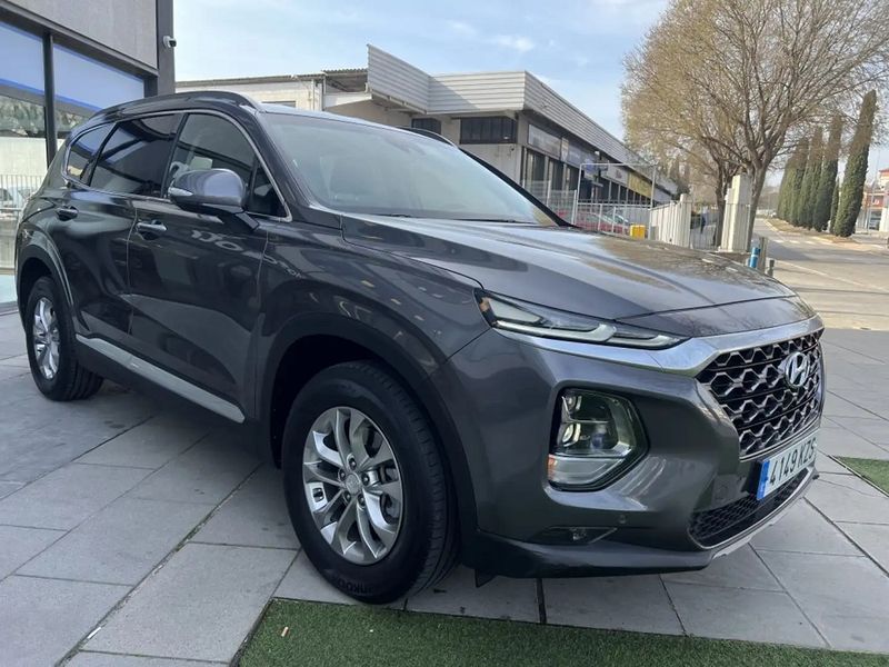 Hyundai Santa Fe • 2019 • 19,200 km 1
