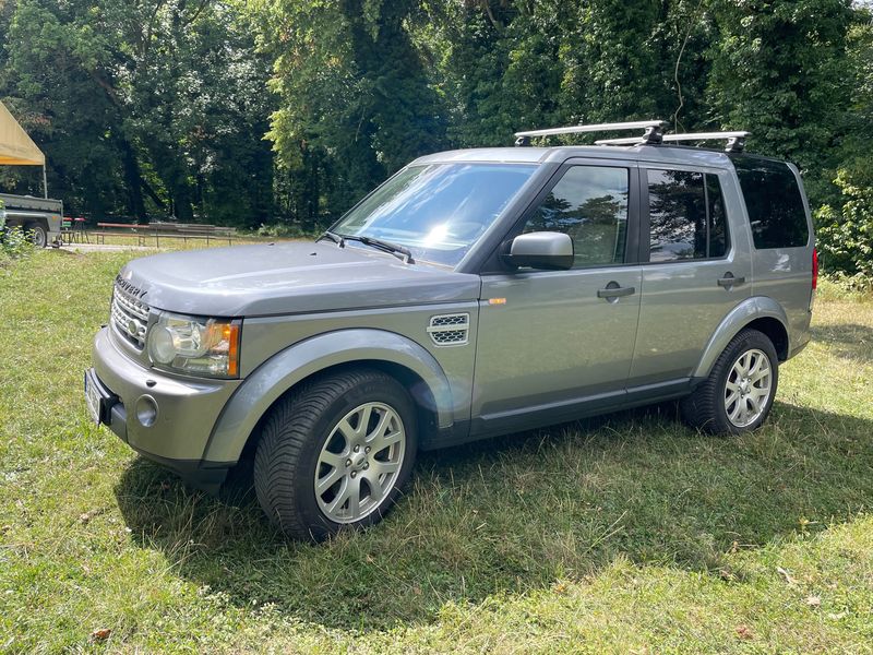 Land Rover Discovery • 2012 • 217,000 km 1