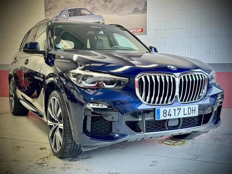 BMW X5 • 2020 • 82,000 km 1