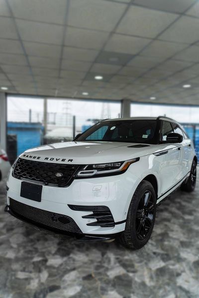Land Rover Range Rover Velar • 2019 • 3 km 1