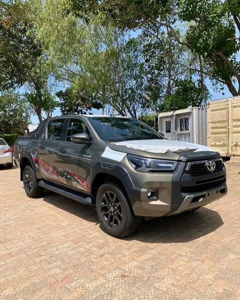 Toyota Hilux • 2020 • 50,000 km 1