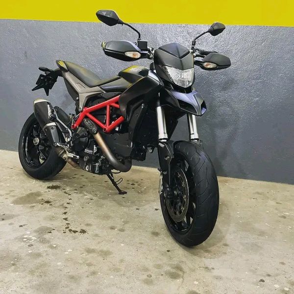 Ducati hypermotard 1100 evo • 2018 • 56 km 1