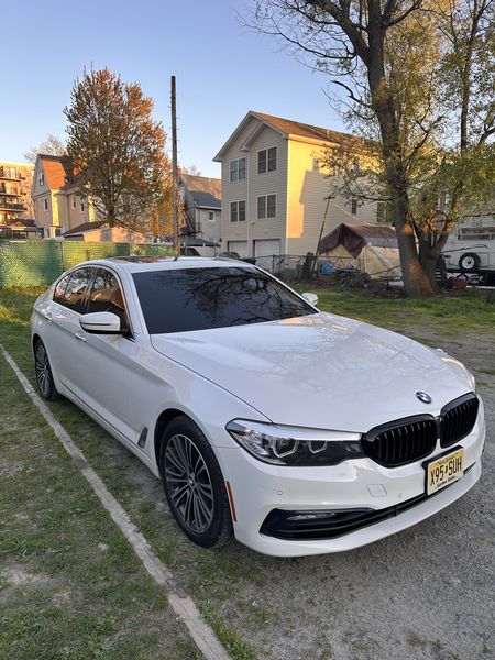 BMW 5 Series • 2018 • 63,000 km 1