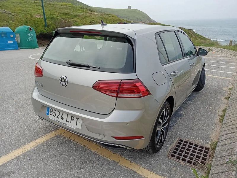 Volkswagen e-Golf • 2021 • 20,500 km 1