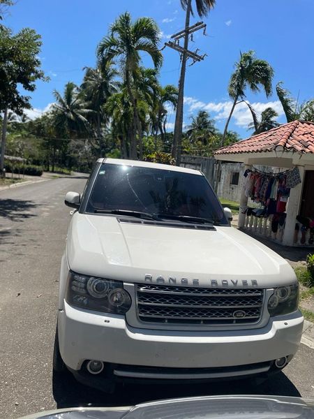 Land Rover Range Rover • 2011 • 154,000 km 1