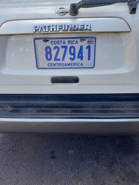 Nissan Pathfinder • 2001 • 200,000 km 1