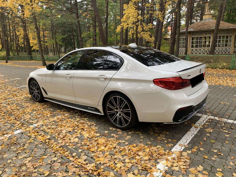BMW 5 Series • 2019 • 72,000 km 1