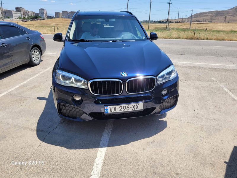 BMW X5 • 2015 • 92,000 mi 1