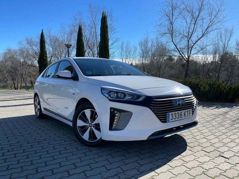 Hyundai Ioniq Hybrid • 2019 • 170,000 km 1