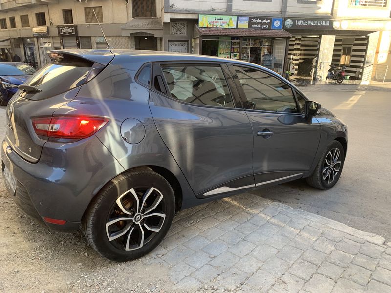 Renault Clio • 2018 • 149,999 km 1