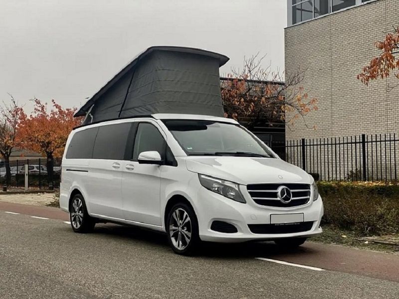 Mercedes-Benz 210 Van • 2015 • 125,000 km 1