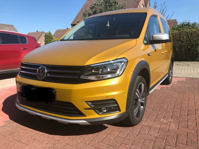 Volkswagen Caddy • 2018 • 53,990 km 1