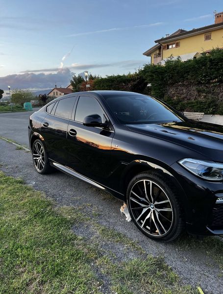 BMW X6 • 2019 • 107,000 km 1