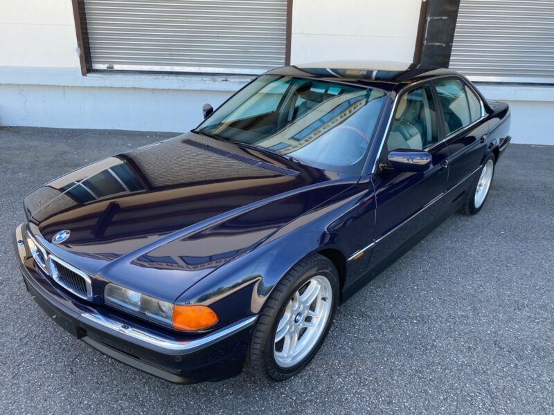 BMW 7 Series • 1997 • 82,000 km 1