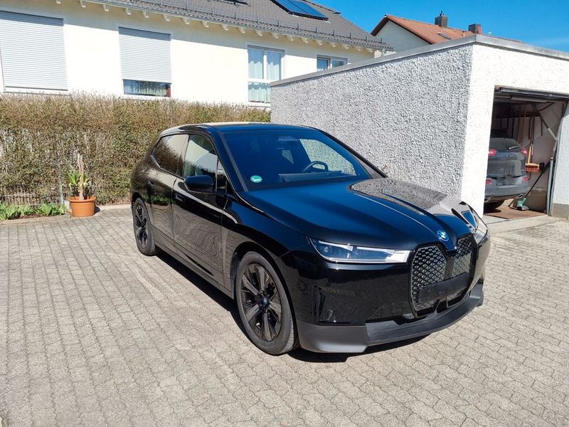 BMW i3 • 2022 • 14,500 km 1
