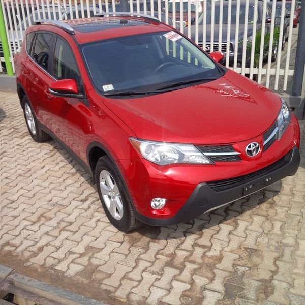 Toyota RAV4 • 2014 • 2 km 1