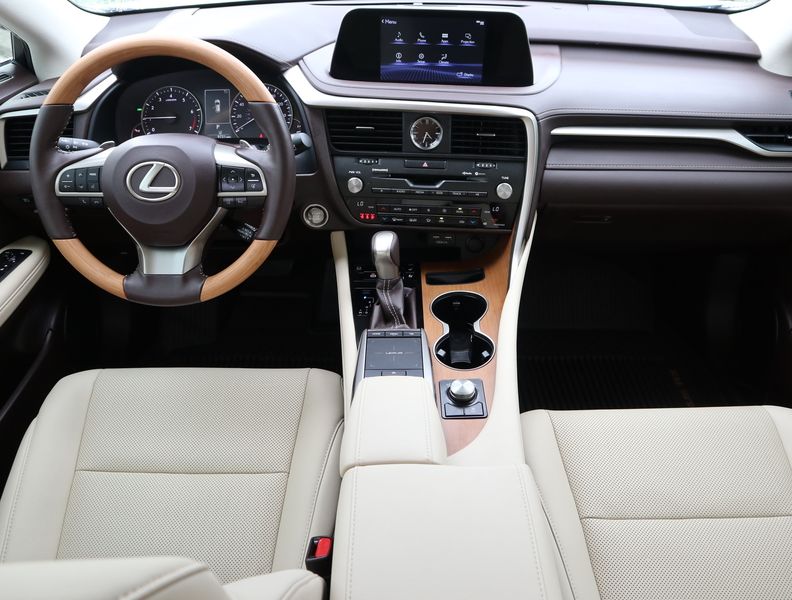 Lexus RX • 2020 • 9,711 km 1