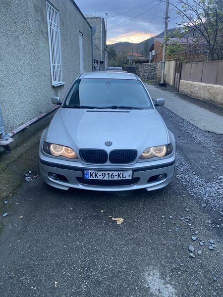 BMW 3 Series • 2002 • 245,000 km 1