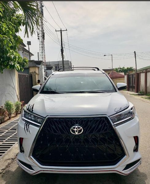UPGRADE OF TOYOTA HIGHLANDER TO LEXUS FACE VIP KIT 2