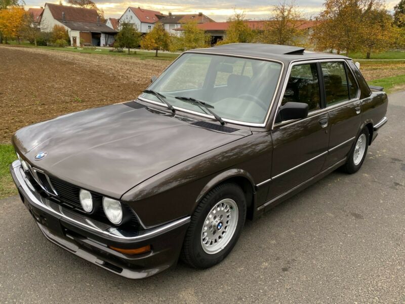 BMW 5 Series • 1986 • 116,470 km 1