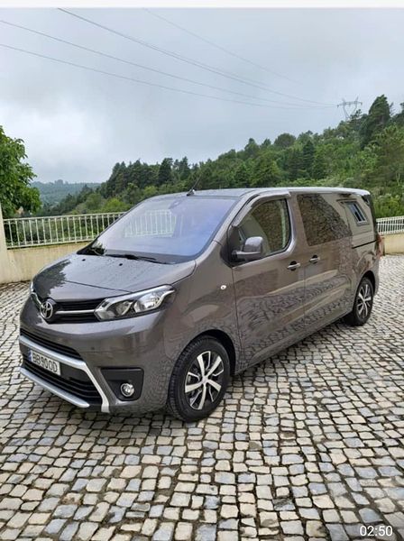 Toyota Hiace Van • 2023 • 15,000 km 1