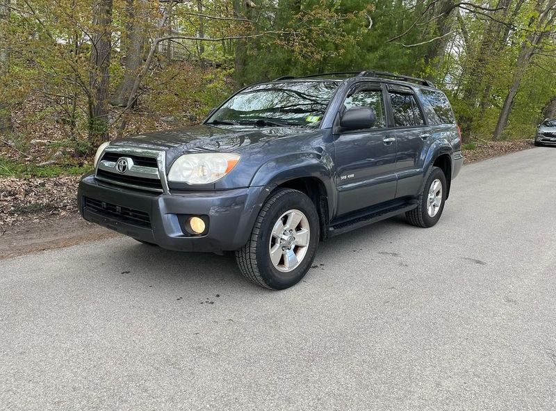 Toyota 4Runner • 2007 • 180,000 km 1