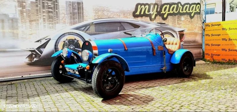 Bugatti Chiron Sport • 1960 • 3,900 km 1