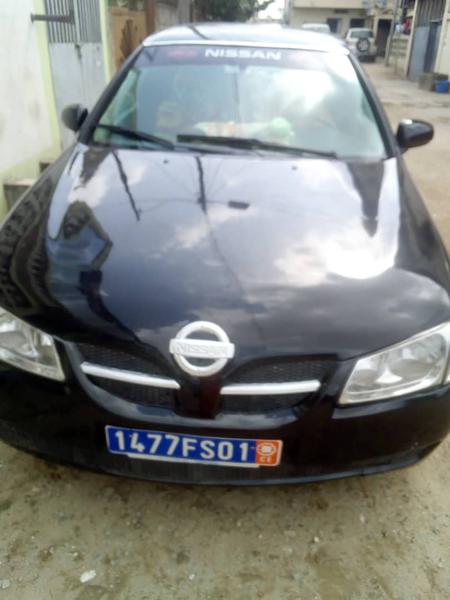 Nissan Almera • 2002 • 200,000 km 1