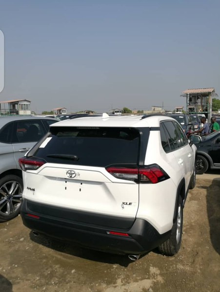 Toyota RAV4 • 2013 • 25,000 km 1