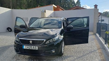 Peugeot 308 • 2018 • 112,000 km