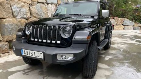 Jeep Wrangler • 2020 • 65,000 km