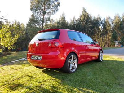 Volkswagen Golf • 2006 • 200,000 km