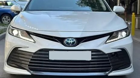Toyota Camry • 2023 • 18,000 km