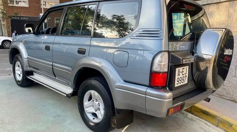 Toyota Land Cruiser • 2002 • 88,000 km