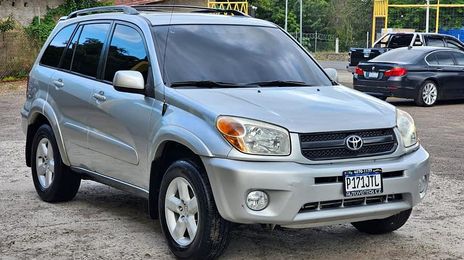 Toyota RAV4 • 2004 • 146,000 km