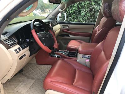 Lexus LX • 2015 • 55,000 km