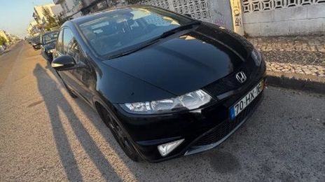 Honda Civic • 2009 • 170,000 km