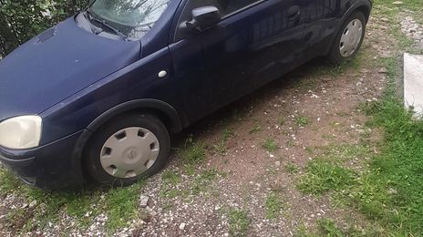 Opel Corsa • 2004 • 20,000 km