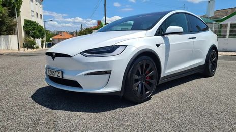 Tesla Model X • 2023 • 13,900 km