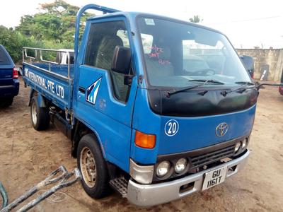 Toyota Hiace Van • 2007 • 5 km