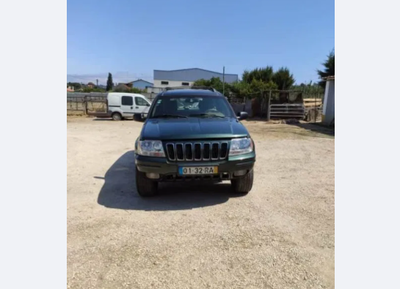 Jeep Grand Cherokee • 2001 • 253,000 km