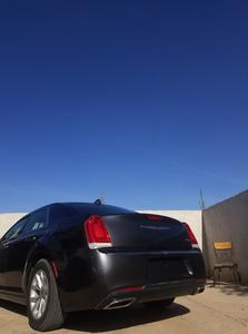 Chrysler 300 C • 2015 • 30,000 km