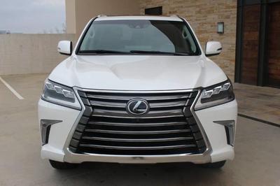Lexus LX • 2016 • 4,000 km