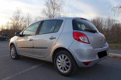 Renault Clio • 2010 • 99,000 km
