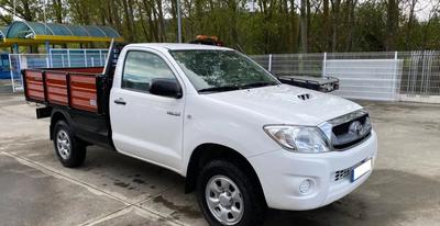 Toyota Hilux • 2011 • 186,000 km