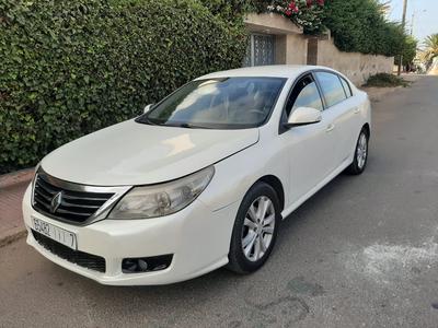 Renault Latitude • 2012 • 154,000 km