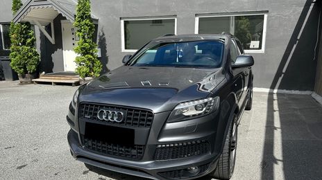 Audi Q7 • 2011 • 164,000 km
