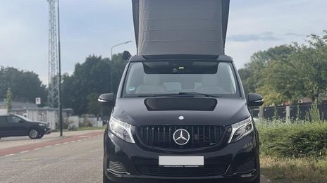 Mercedes-Benz 210 Van • 2016 • 140,000 km