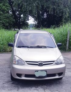 Toyota Yaris • 2003 • 200,000 km